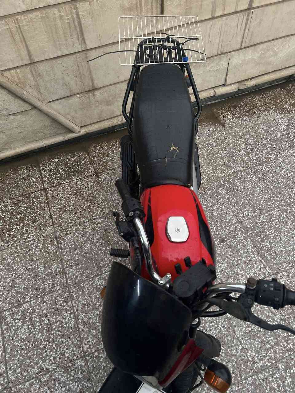 بوكسر 23 احمر رقم انكليزي دراجة نضيفة مابيه اي نقص مكينة مامفتوحة  زوج تايرات جدد عنوان بغداد حي اور 600 

 رصيد وتساب 0783350335
 وتساب ***********
