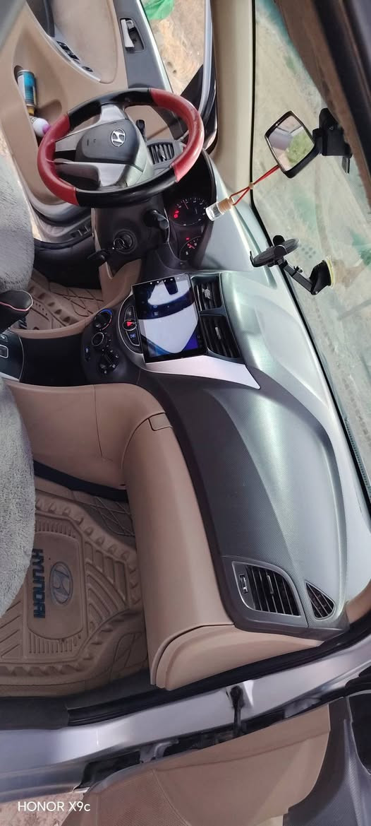 السلام عليكم
اكسنت موديل ١٥ خليجي مكينه ١٤٠٠ بيه بارد باب خلفي وجاملغ أمامي فقط بارد تحويل ثاني يوم سعره ٧٨ وبيه مجال مكان نجف


**إذا كنت صاحب هذا الإعلان وتريد حذفه لأي سبب، رجاءا أرسل رسالة إلى الدعم الفني**