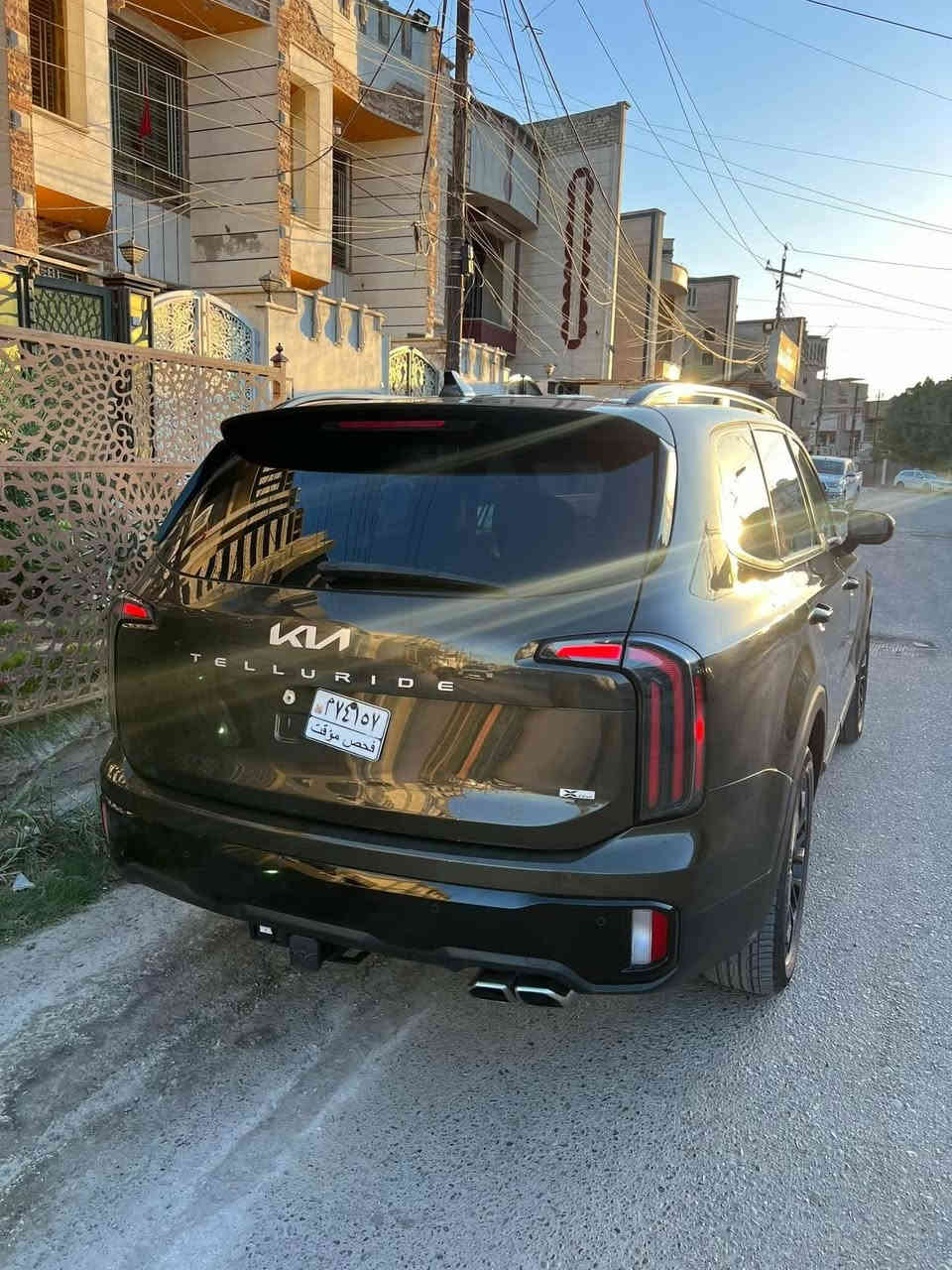 2024 kia telluride SX PRESTIGE X-LINE
بلاك ايديشن أعلى فئة 
أعلى مواصفات فول 1/1
رقم بغداد باسمي تسجيل جديد
لون جوزي بني مميز 
5 رادارات بكل الاتجاهات
6 كاميرات محيطية ومراقبة الطريق
5 وضعيات قيادة 
مع وضع القطر (الجر) الثقيل والمتوسط والخفيف
وضع الهبوط عند المنحدرات
مع امكانية فصل التركشن
حساسات امامية خلفية وتوقف ذاتي 
قيادة ذاتية تفاعلية 
فتحتين بالسقف
انارة محيطية متغيرة
شحن لاسلكي ومليئة بفتحات الشحن بكل السيارة 
الحفاظ على المسار
كشنات الامامية وخلف السائق تدفئة تبريد
كشنات امامية كهربائية بالكامل مع خاصية المساج للسائق
طي الكشنات كهربائياً ويدوي
سقف كنتارة كشنات جلد النابا 
هوك خلفي وبردات والكثير الكثير من المواصفات
السيارة ماشية 31 الف كيلومتر وليس ميل
صور الحادث مرفقة مع سونار بالعراق بعد التعمير
صبغ بالجهة اليمنى بسبب شخط اثناء النقل موضحة بالسونار
سعرها 318 قفل سعرها مناسب لأن مستعجل بسبب ظرف خاص 
مكاني كربلاء أو جامعة كربلاء 
اللي يحب يتصل وكل الهلا بيه
***********
