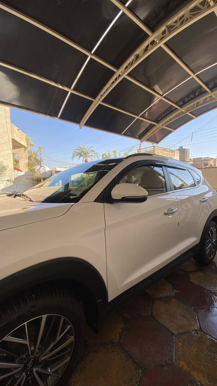 🔥 للبيع توسان 2019 | محرك 2000 🔥

🚗 المحرك والأداء
• محرك 4 سلندر 2000cc
• أوتوماتيك
• عزم قوي ومناسب للسفر والاستخدام اليومي
• اقتصادي بالبنزين وناعم بالطريق

✨ المواصفات والفخامة
• سيارة خليجية 🇬🇨
• فول مواصفات
• سقف بانوراما
• بصمة تشغيل ودخول
• شاشة لمس (CarPlay)
• تحكمات ستيرن
• كشنات كهرباء
• مكيف قوي
• نظام صوتي ممتاز
• مرايات كهرباء
• نوافذ كهرباء
• 5 عدسات
• حساسات أمامية وخلفية
. كامره اماميه خلفيه
🧼 الحالة
• داخل نضيف
• خارج فقط رصعتين

💰 السعر: 215$

📍 العنوان: بغداد، الدورة
📞 للاتصال: ***********
