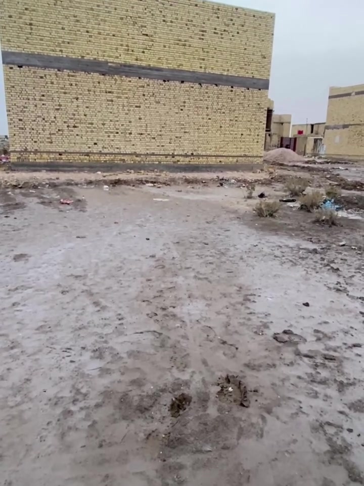 قطعه للبيع

طابو صرف 

تحويل ثاني يوم 

المساحه 150 متر

بنص السكن 

عنوانها الإسكان الصناعي  قريب عل حولي

ماكو عليها لادلاليه ولامكتب باسمي

افتر المكاتب كلها ماتلكه هيج سعر 47

***********
