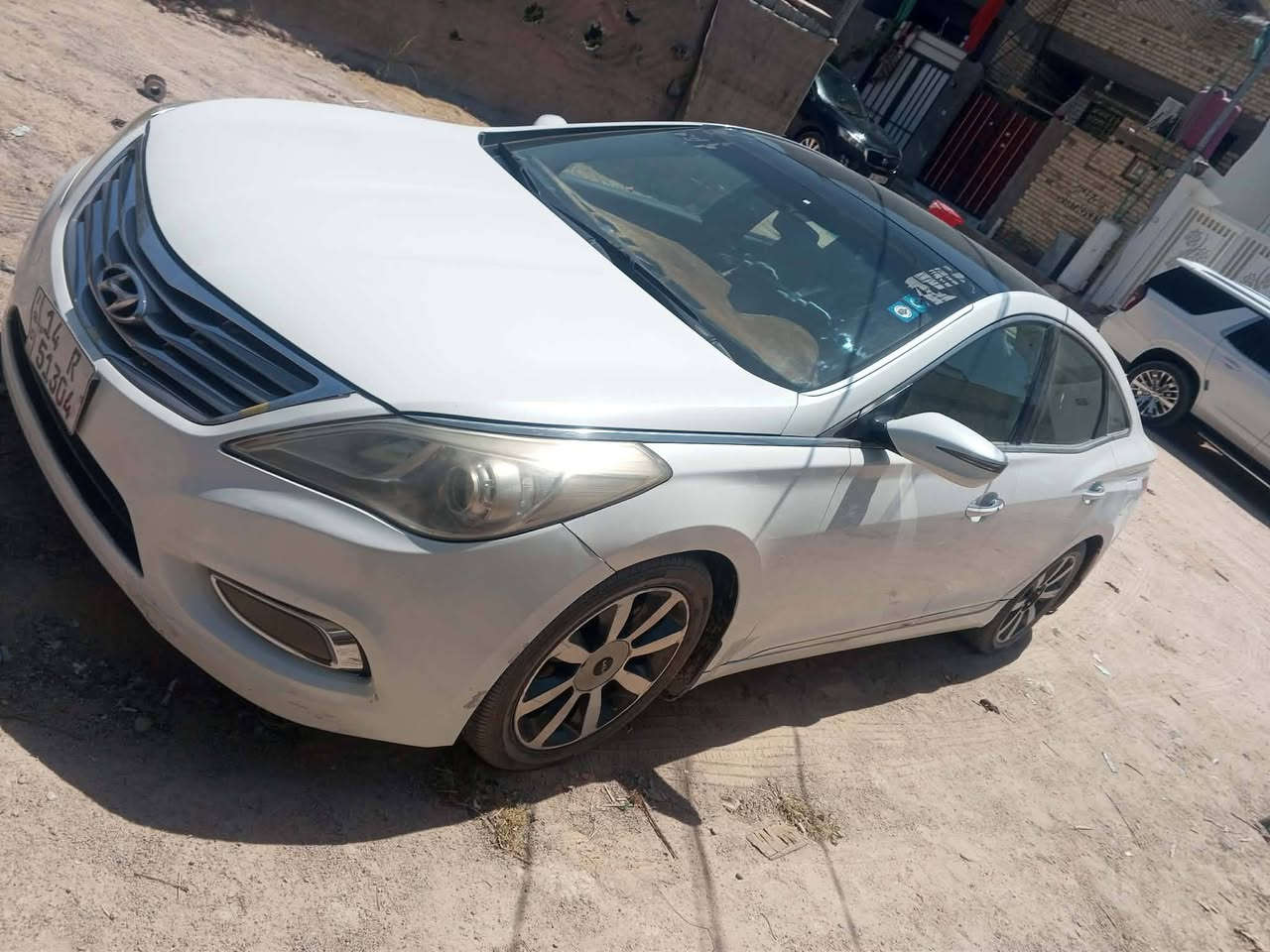 ازيرا مديل 12 خليجي رقم بصره دولي
بسمي فول مواصفات بنراما معروفه مواصفات الزيرا الفول
حجم المحرك 3000 دوش كير ومحرك شرط تبريد ثلج 
تايرات انظاف حداده جديده سياره جاهزه من كولشي 
كفاله من فتح وصبق بيه مكانين بارد سعر 107 مجال قليل 
مكان سياره نجف الاشرف حي نداء ***********

