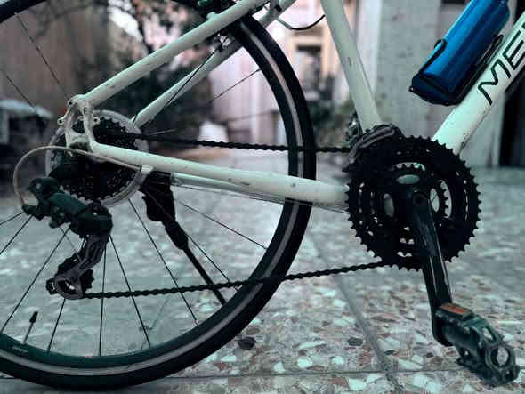 السلام عليكم 
بايسكل C700 ماركة مبردا  MERIDA حجم 28 معدن المنيوم ويالة ماركة جاينت سستم شيمانو تورني موديل حديث مضلع تبديلات الكير 3*8 البايك مختم ميردا خفيف وسلس مناسب للمسافات البعيده كامل مابي نقص السعر 150 الف وبي مجال مكاني الكاظمية او ساحة عدن ***********
