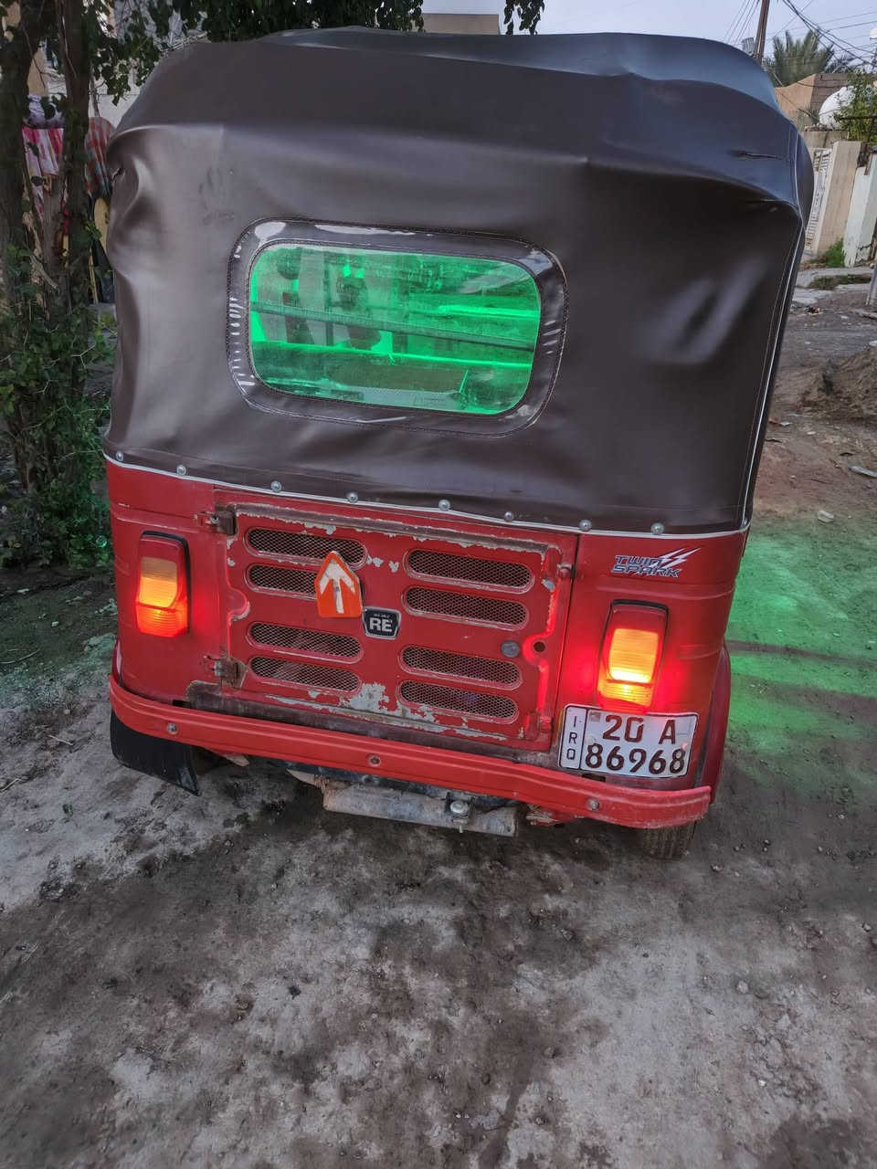 تكتك  18للبيع جاهزه كبل لل شارع محرك خير من الله لا تنقص لا تخبير خرسه تخم تاير تكتك كامله
رقم سنويه تحويل ثاني يوم
سعرهه 4700وبيهه مجال
***********
