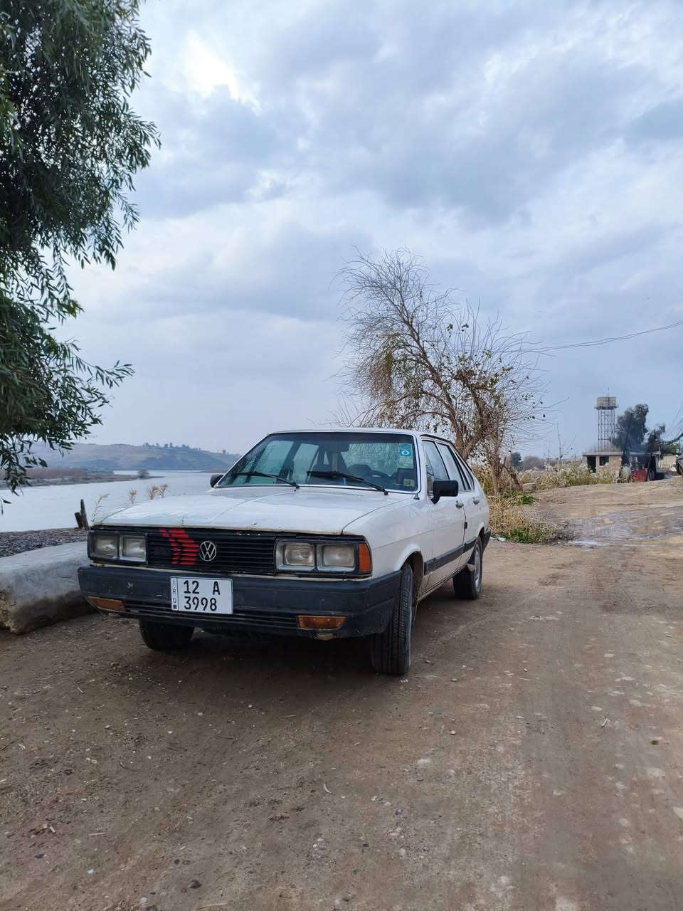 للبيع برازيلي موديل 1988 بدون صبغ رقم جديد بسمي لل 2031 شرط التحويل مع كاربون ورقي محرك وكير بل الجيس 5كير محرك 8'0 وايرمنيه كلها شغاله مسجل سماعات باتري جديد 5تايرات جديد السياره متعوب عليها 
السعر 32وبيها مجال للاستفسار ***********
