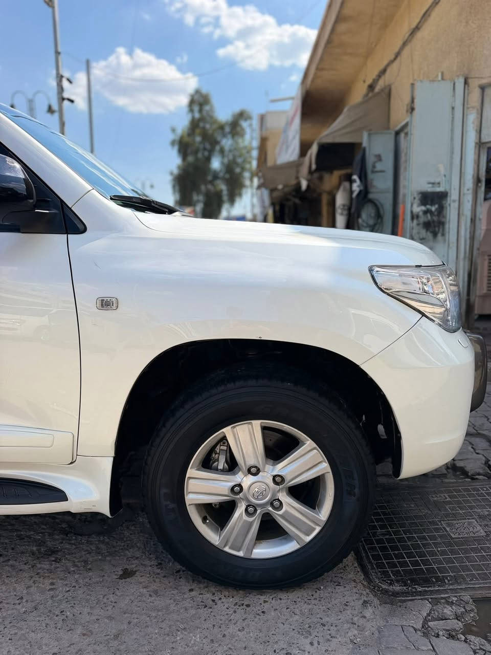 - لاندكروز ٢٠٠٨ قطـري ( دبـل سبير )   ٨ سلندر . ٤٦٠٠
خليجيـة مكفولـة كفالة عامة ( دعاميات صبغ + جاملغ مبدل لون ) 
- ( محرك مفتـوح شغل 100% شرط الضمان و الفحص )
السيارة جاهزة بدون اي نواقص سيرفس جديد لكلشي 
السعـر : ( 27,000) 270 ورقة مجال بسيط 
هاتف :  . ***********
العنوان : بغداد . الكـاظمية . شـارع اكـد
