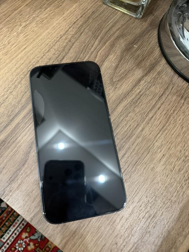 السلام عليكم ايفون ١٣ برو ماكس نظافة ١٠٠٪؜ مكفول من كلشي بطارية ٨٠ دبل سيم كارت سعره ٧٢٥ للتواصل ***********
