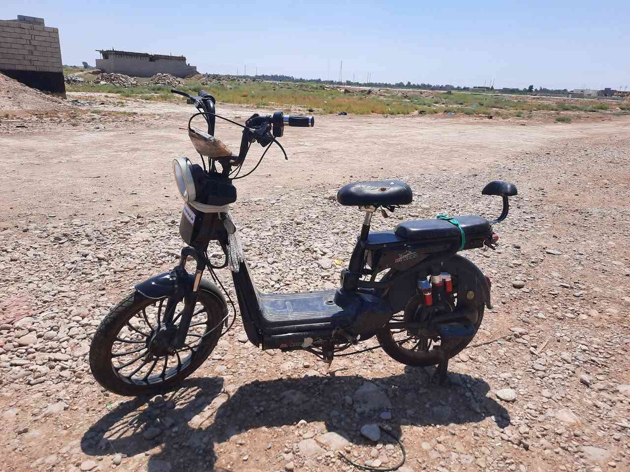 دراجة شحن موديل 24 دراجة حلوة نقصة بس عقل 
موقعنة ديالى كعنان الحولي قرب جامع حولي جديد 
سعر خاص


**إذا كنت صاحب هذا الإعلان وتريد حذفه لأي سبب، رجاءا أرسل رسالة إلى الدعم الفني**