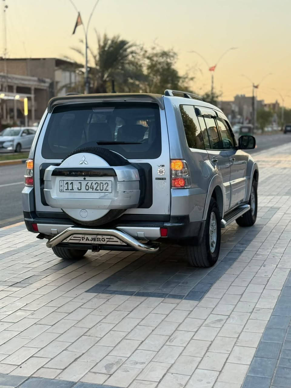 سلام عليكم باجيرو 2008 رقم بغداد دولي بسمي تحويل مباشر حجم المحرك 3500 مكفوله عله واضع الشركه معروفه خليجي السياره جديده مال جناي فورويل      دتفئه تبريد  اشارة بل مري شفط تحكم ستيرن ثلاثا جها   تبريد ثلاث قطع حساسات خلفيه زاد ثلاجه تخم تاير كير مكينه حداديه خير من الله سياره جديده سياره كفاله من ضربه كفاله من صبغ كفاله من تبديل وبل عافيه على يااخضه سعر     110  مكان بغداد رقم ***********
