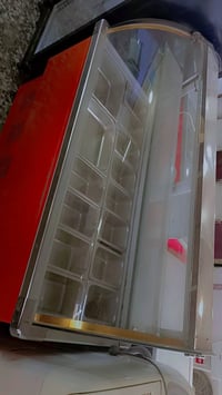 عارضة مقبلات حجم كبير نسبة النظافة 100/100 عارضات عامودية نوع tclحجم 2...