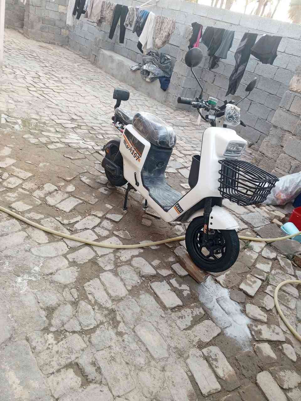 بايسكل شحن كهربائي مستعمل
الاستعمال: شهر واحد فقط
الحالة: عطلة الشحن ما يشحن (يحتاج تصليح)
الشركة والموديل: A107 BILAZ MOTOR (مثل ما موضح بالصور)
السعر: 650 ألف
🌟 وبي مجال
📍 المكان: كربلاء – قرب سيطرة لابراهمية، العامرية طنوبة
للاستفسار مراسلة خاص.
+964 785 801 2119


**إذا كنت صاحب هذا الإعلان وتريد حذفه لأي سبب، رجاءا أرسل رسالة إلى الدعم الفني**