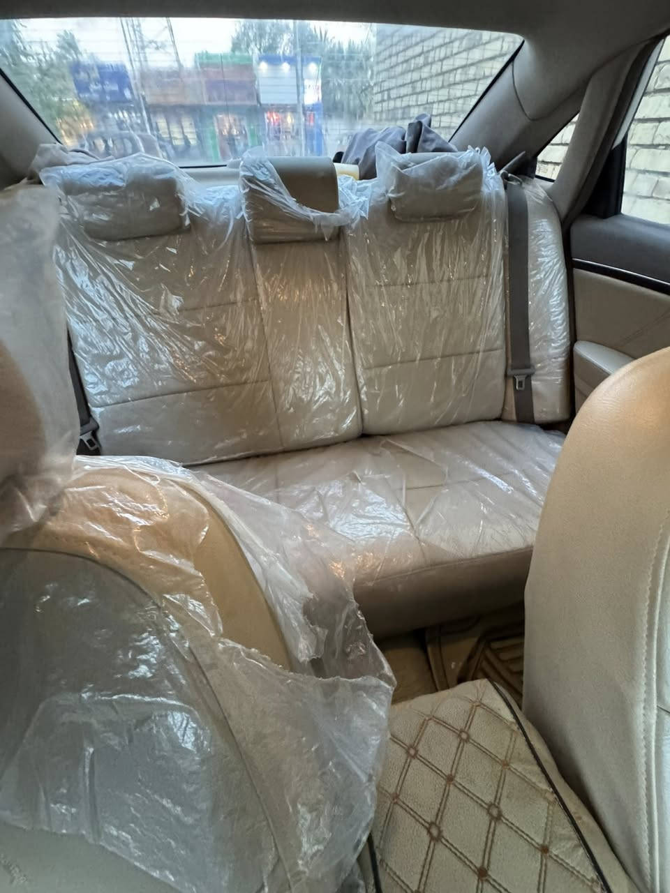 السلام عليكم ازيرا ٢٠١١ خليجي كفاله بيهه بارد فقط لا صبغ ولا ضربه مكينه٢٧٠٠ رقم بغداد بأسمي 
حداديه جديد امامي خلفي تايرات تبريد سماعات سستم سياره جاهزه من كلشي فقط يرادلهه ترتيب كماليات سعر اتصل وتدلل ***********
