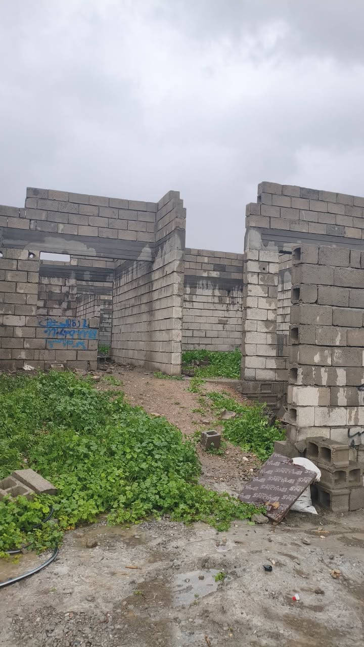 عندي هيكل للبيع 180متر كركوك فيلق قريب فلكت كاوا ***********
