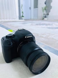 كاميرا كانون 600d مع عدسة 55 18 سعر ٤٠٠الاف مع توصيل مجاني لجميع محافظ...