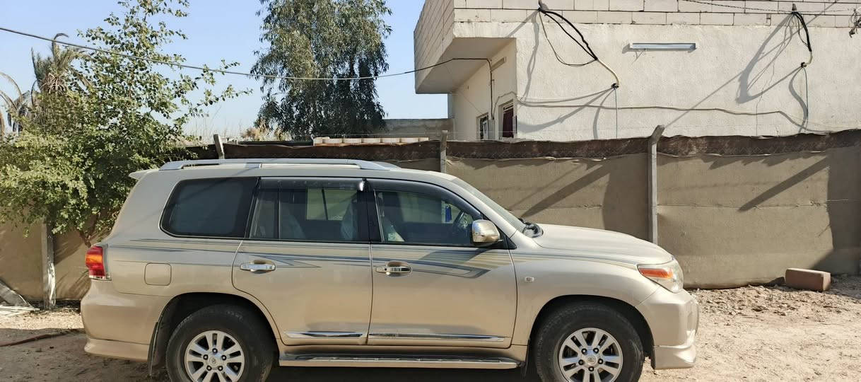 سلام عليكم من رخصت لادمن المحترم
لاندكروز موديل 2011 مكفوله كفاله عامه قطرة صبغ مابيها 

السعر 275وبيها مجال 

للاستفسار اكثر ***********
رقم راعي السيارة 

عنوان ناصرية مركز
