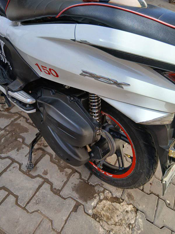 سلام عليكم 
بي سي اكس مكفولهوحيب لوري فيتريه وفحص
بيع او مراوس بطح أو كولدن 
مكاني بغداد الحريه حي العدل ***********
