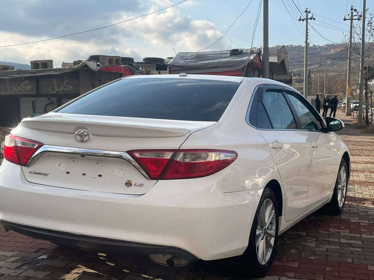 کامری2015، جوارپارجە سبوغ بێ لێدران نموونە لەجوانی ، سەنەوی و رقم نوێیە نرخی147ورقە و مەجالی زۆر کم 
***********
کامري2015، ٤قطعە صبغ بدون دواخل ، سنویە و رقم جدید سعر147ورقە ، عنوان اربیل_خلیفان
*********** سوران, أربيل
