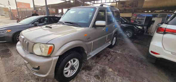 من رخصت الدمن ماهندر اصول هندي ٢٠١٢ اتوماتيك محرك ٣٠٠٠ ياباني سياره جاهزه.  السعر. 75$.  بيه مجال ***********. بغداد حي الجامعه
