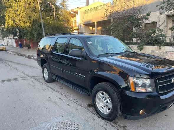 شوفرليت 2012 خليجيه بيها صبغ بذيل الجاملغ كد شبر وشويه جوه الكتابه مثل ما موضح بالصوره والباقي مكفول فول مواصفات 
فحل 8براغي 
السعر 290 وبيها مجال 
للاستفسار ***********
