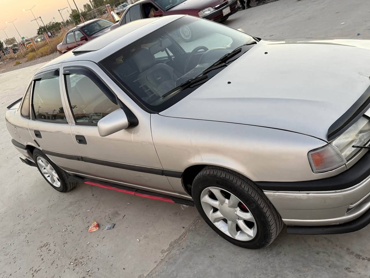 اوبل فكترا موديل 1992كير اوتماتيك كير ومحرك بل شرط لا صرف ولا بخار  سنويه باسمي دفتر بانزين بي صبغ عام جماليه فقط لا ضربه ولا خياس سقف سلايت قفل مركزي كهربائيات كله شغال وصدر امامي خلفي شرط اربع تايرات ووياله جديد سعر 46وبي مجال رقم هاتف *********** Singapore
