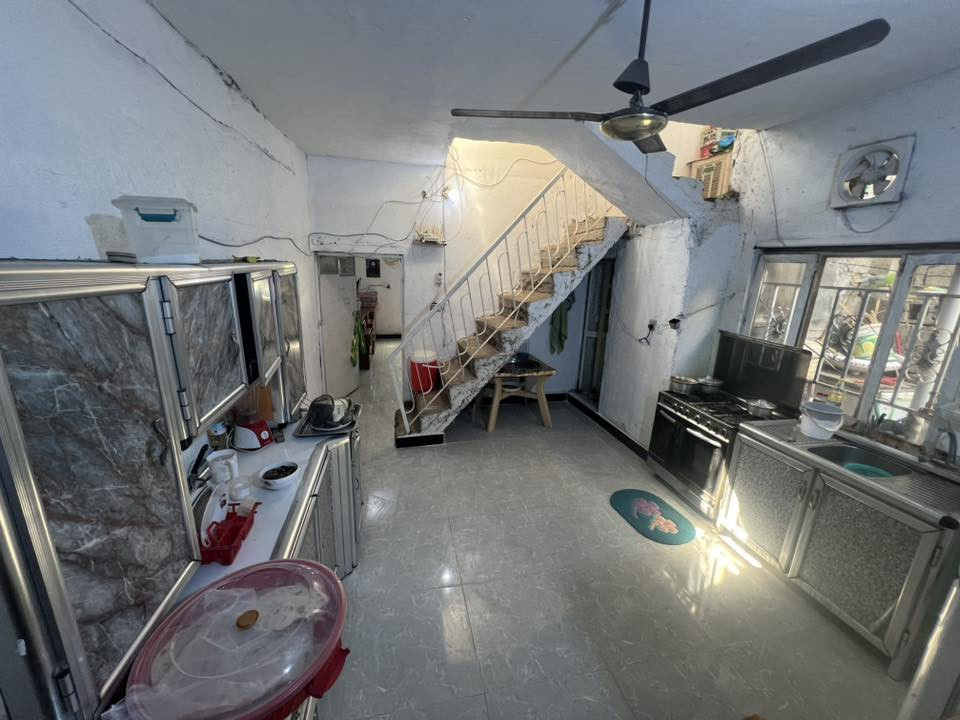 سلام عليكم بيت البيع بوب الشام زراعي بيت دالف مساحه ١٥٠ سعر خاص ***********
