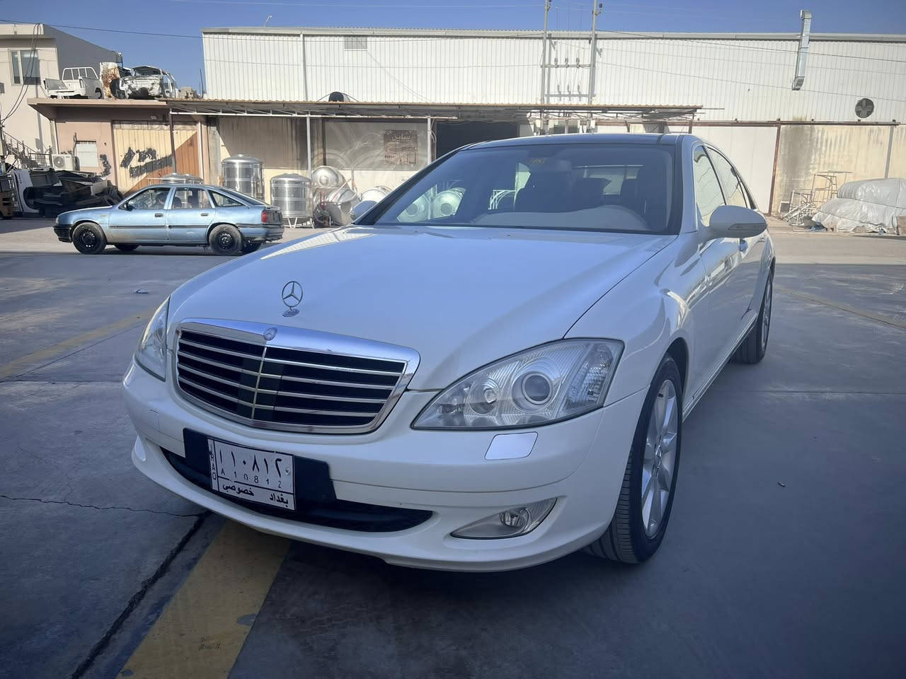 s٣٥٠
فول مواصفات خليجي بانوراما بصمه باب طويل بدون صبغ بدون بارد داخل عسلي سياره جديده حلوه سعر (110) *********** عنوان كلار
