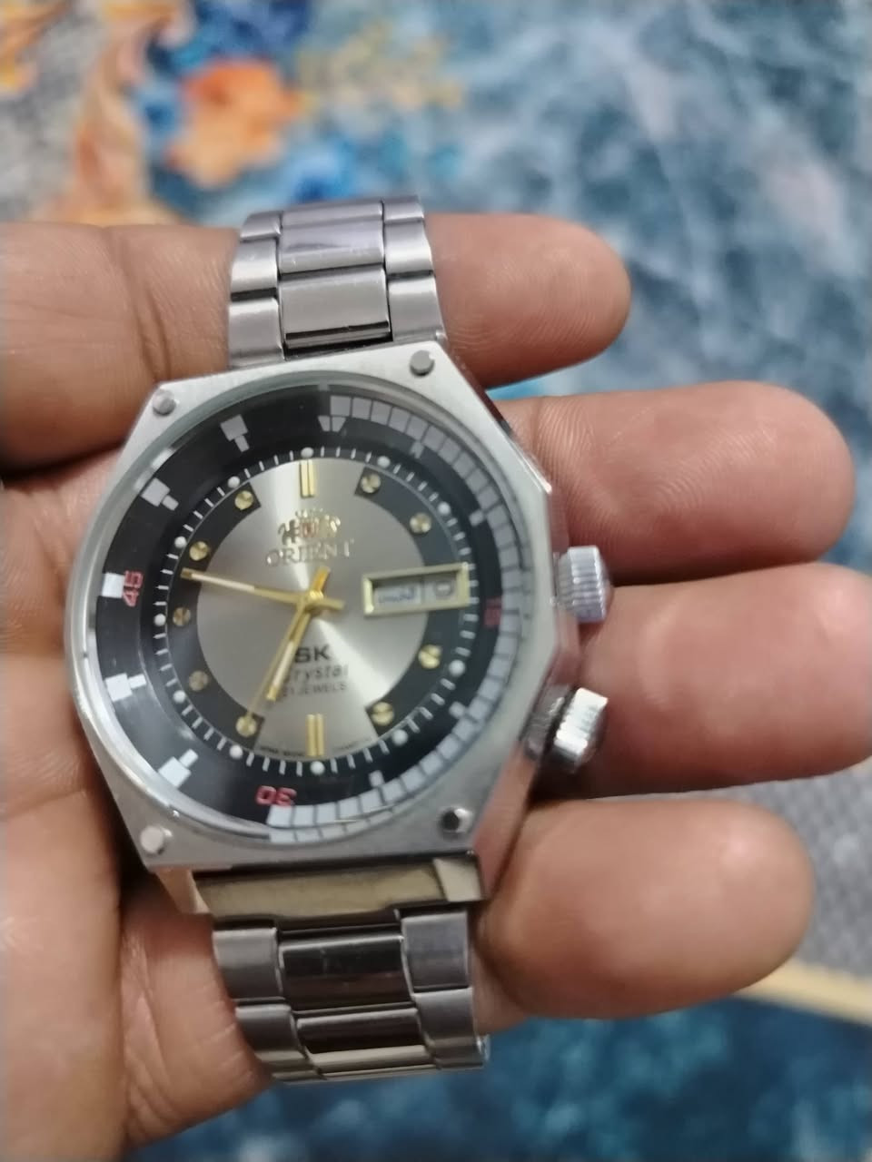 اورينت دولي كرستال 21 حجر، حجم كبير تناسب اليد المتوسطة والخشنة، كله شغاله وموضح بالفديو وزلغ مابيه السعر 100$ ويوجد توصيل


**إذا كنت صاحب هذا الإعلان وتريد حذفه لأي سبب، رجاءا أرسل رسالة إلى الدعم الفني**