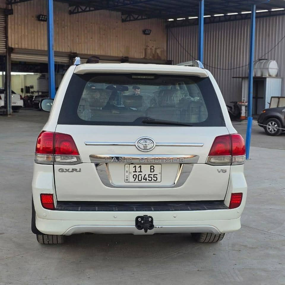 لاندكروز ((2011)) ستينية 

ماشية 200 ألف كيلو حقيقي
فول مواصفات، معروفة مواصفات الستيني محرك 6 سلندر
—مكينة كير مكفول—
– تحكم بالمقود – كروز كنترول
– شاشه– كاميرا خلفية
– حساسـات أمامية وخلفية
– بصمة تشغيل– فتحة سقف
-سرفس كامل على السيارة
ملاحظات:
السيارة بيها البنيد مصبوغ أثر ملصق وموجود سونار 
رقم بغداد – باسمي السيارة

— 
 العنوان: ميسان / العمارة/ 

لاستفسار: ***********
