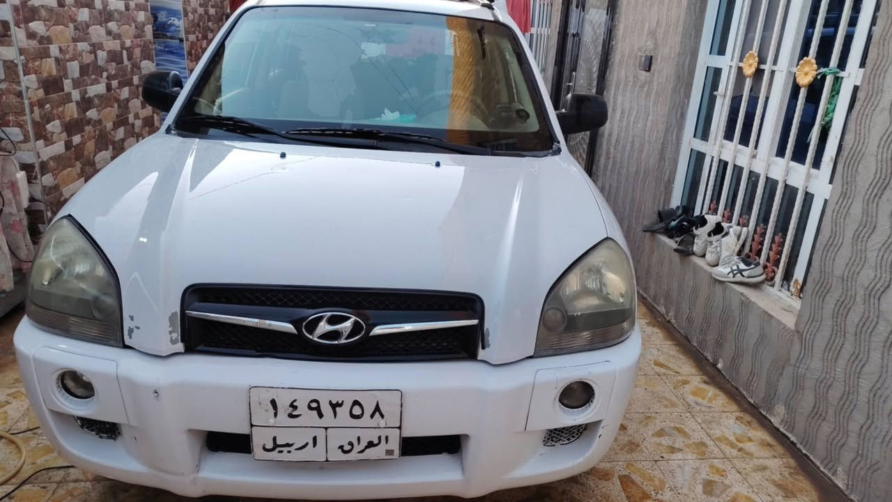 توكسان ٢٠٠٩ للبيع
فتحه حساس كاميرا وارد خليجي
محرك ٢٠٠٠
مكفولة من الصبغ بيهه فقط بارد بالجاملغ الخلفي موضح بالصوره وكارت بالجاملغ الامامي  وبيهه ٣  رصعات او اربعه بالبنيد كلش صغار
رقم اربيل قديم  بأسم كردي


**إذا كنت صاحب هذا الإعلان وتريد حذفه لأي سبب، رجاءا أرسل رسالة إلى الدعم الفني**