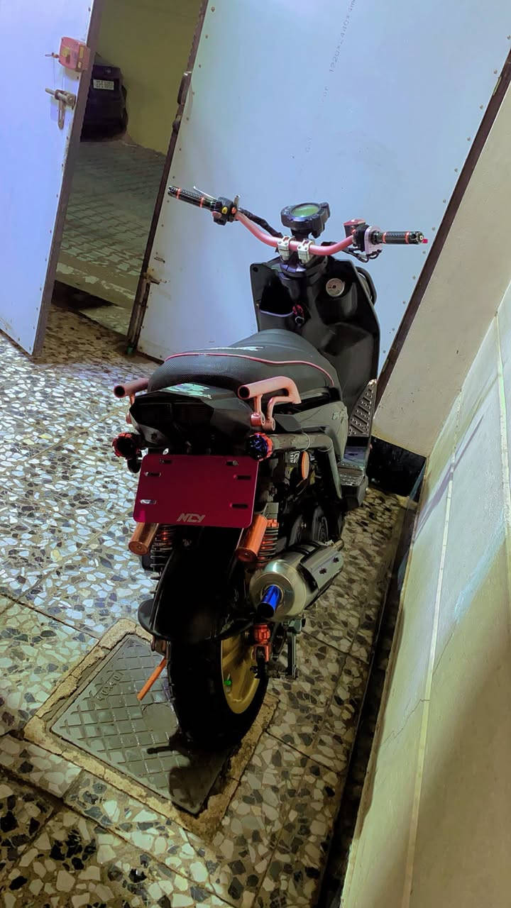 سلام عليكم دراجة سكنس جبلي ام عيون مزوده تزويد اصلي  نضيفه وبيه أوراق دخول كمارك العراق ومنفيس كله اصلي نكره سلف مستعجل على بيعته سعر مليون وخمسين ب
وبيه مجال الطيبين  ***********مكاني بغداد الجديده
