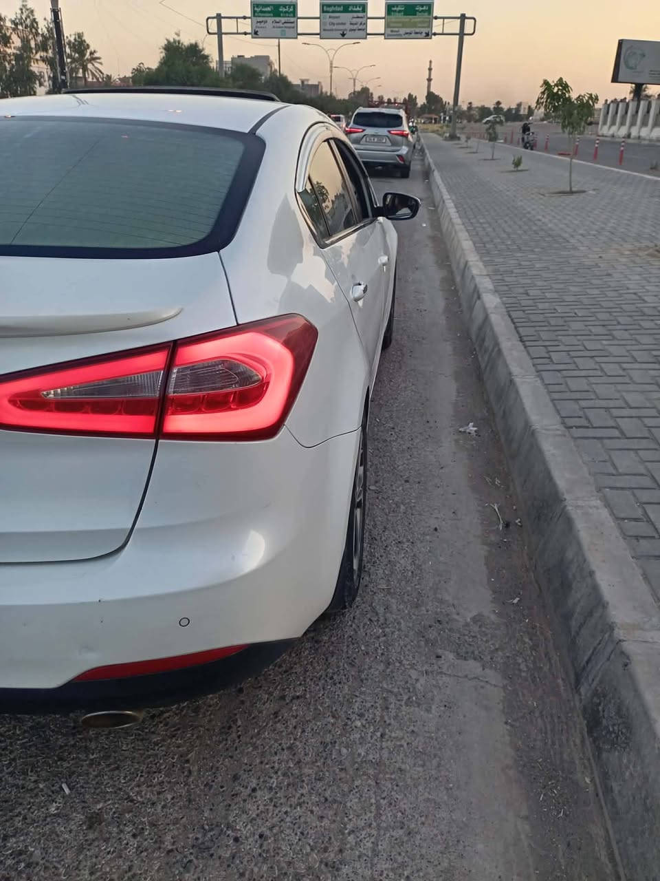 سيارتو موديل 15فول مواصفات ماعدا البصمه بدون ضرر باسمي نينوئ كابون بانزين سياره جديده.       ‏‪***********‬‏
