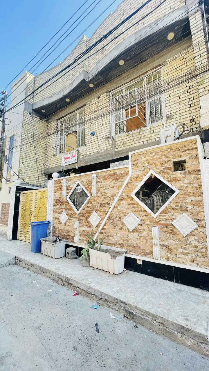 سلام عليك بيت100 متر لبيع الموقع الحبيبية خلف مستشفى الزهراء لبيت متكون من أربع غرف نوم وصالة ومطبخ بناء حديث لبيت وجهة 7 ونص ونزال 13 ونص  سعر 195 استفسار ‭0771 748 8103‬
