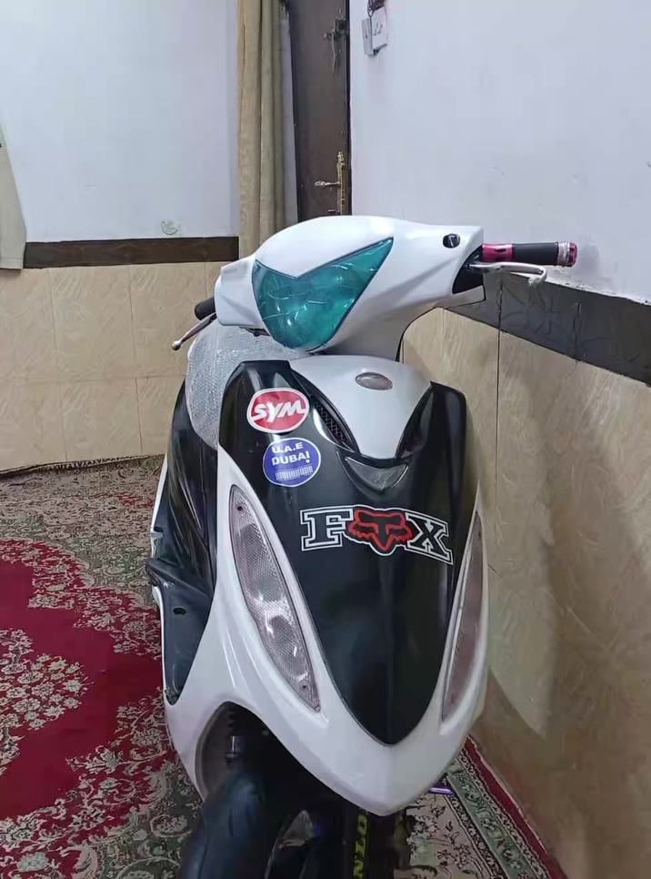 كامكو جي فور للبيع
كله شغاله سلف شغال 
نجف السعر 350 وبيه مجال 
*********** وتساب
