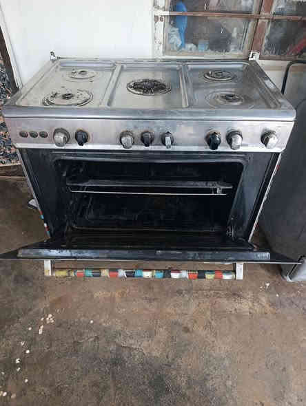 المكان ديالى بعقوبه بهرز / 🟪طباخ نوعيته أيطالي بس الفرن شغال ((سعره 25 ألف) )
🟩مغسلات عدد 2 (( سعر لوحده 10 ألاف) ) 
🟥طباخ كوزان شغال ((سعره 10 ألاف) ) 
🟧طباخ كوزان شغال (( سعره 15 ألف) ) 
🔷العنوان: بهرز، بداية الدواسر، قرب المختار نوري، للمعاملة والإستفسار راسلونا على هذي الصفحة على الخاص، أو الاتصال على هذا الرقم ***********
