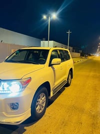 لاندكروز • موديل ٢٠١٣ • مكينة V6