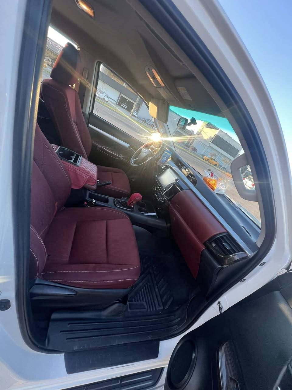 سلام عليكم ورحمة وبركاته 
مەرزیە trd سەید نەهرۆ （6）پستۆنە مەکینە وەنەوشە بۆ فرۆشتن  سێ ساردی بچوکیی هەیە مۆدێل ٢٠٢١
کۆبۆن بەنزینی هەیە بێ کێشەیە ماڵی دۆستە زۆر جوانوو پاکە بێ عەیبە 
ژمارەی تەلەفۆن 
***********
***********
