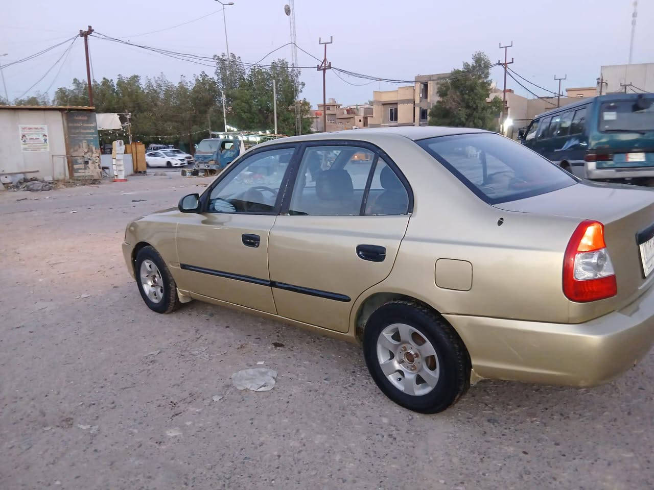السلام عليكم للبيع سيارة هوندا فيرنة موديل 2002 رقم بغداد سيارة بلادية بدون حادث مصبوغة عام جمالية فقط كير اوتو مكينة كير خير من الله السعر 44 رقة او بيها مجال للاستفسار الاتصال على الرقم *********** المكان بغداد حي الجهاد

