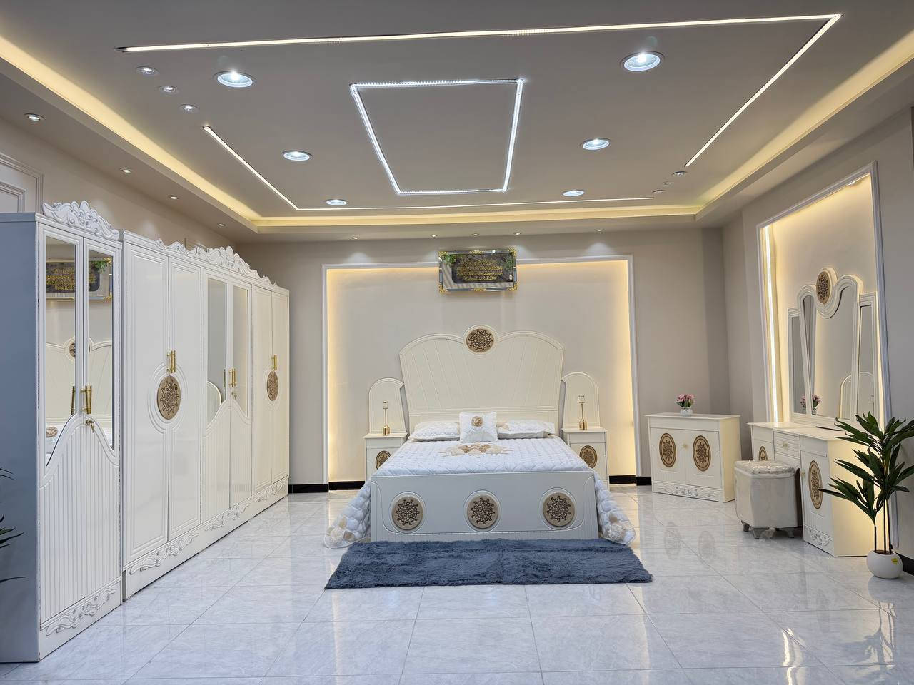 السعر // مليون و١٠٠ فقط 😍

🔅تفاصيل الغرفة المرمري  ....

 خارج ٤ملم ام دي اف 🔺
وداخل معاكس ٣ملم 
صبغ حراري  درجة اولى 

عدد القطع  ٧ قطع 😍
🔺1 //جرباية  قياس  ١٦٠ × ٢٠٠ 
🔺//ميز جانبي ايسر قياس ٥٠
🔺2// وميز  جانبي  قياس ٥٠
🔺3// زاوية ارتفاع مترين عرض ٨٠
🔺4// وميز بلازمه  
🔺5//وميز مراية ارتفاع مترين عرض ١٢٠
🔺6// وكنتور ٦ باب  ارتفاع مترين و١٥ طول ٣ متر و١٥

القطعه الثامنة حسب الطلب شازلون
سعرها ٥٠ الف ❤️

(توصيل مجاني مركز بغداد )
التوصيل يشمل الشد مجاني 🔥
(اطراف ٥٠)
باقي المحافضات حسب البعد
شازلون سعرها ٥٠ الف
شازلون مخزن ٧٥ الف


**إذا كنت صاحب هذا الإعلان وتريد حذفه لأي سبب، رجاءا أرسل رسالة إلى الدعم الفني**