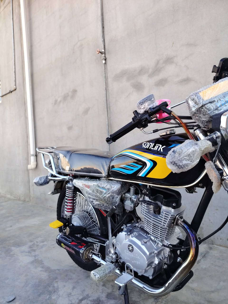 سلام عليكم يوجد موطورات للبيع عدد(2)
موطور سونك موديل 2024 محرك مامفتوح شرط لايت زينون شاشة إلكتروني تايرات جدد وزن ثقيل اشاير كله شغاله لون اسود منفيس بي تانكي نفخ مابي نقص برغي كله شرط سويجات 3
الثاني موطور سونك الأصلي موديل 2025 محرك مامفتوح شرط لايت زينون شاشة إلكتروني تايرات مستخدم 2شهرين صالنصه رياضي نشرات مجمبز مرتب حيل دروعه بي بكل مكان اشاير كله شغاله لون اسود منفيس بي تانكي نفخ مابي نقص برغي..... ملاحظة يرهم (نقد وقصط) *********** مكاني الحويجه داخل وحياكم..
