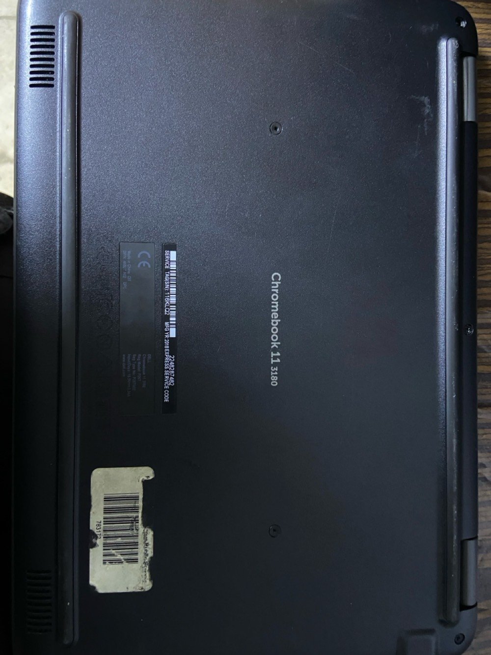 السلام عليكم ،المواصفات:

* الموديل: Dell Chromebook 11 3180

* المعالج: Intel Celeron N3060 — ثنائي النواة، يصل إلى 2.48 GHz

* الرام:  4GB LPDDR3

* التخزين: 32GB eMMC

* الشاشة: 11.6 إنچ، دقة 1366×768

* كرت الشاشة: Intel HD Graphics 500

* النظام: ChromeOS

* الكاميرا: 720p

* البطارية الأصلية: 42Wh، ثلاث خلايا

* الوزن: تقريباً 1.27 كغم

* Wi-Fi: 802.11ac
* Bluetooth: 4.0

* المنافذ: USB 3.1 عدد 2، HDMI، منفذ سماعة، microSD.

ملحقات: شاحنه اصليه مال جهاز 

السعر 75 وبي مجال 

رقمي : ***********

عنواني بغداد الامين