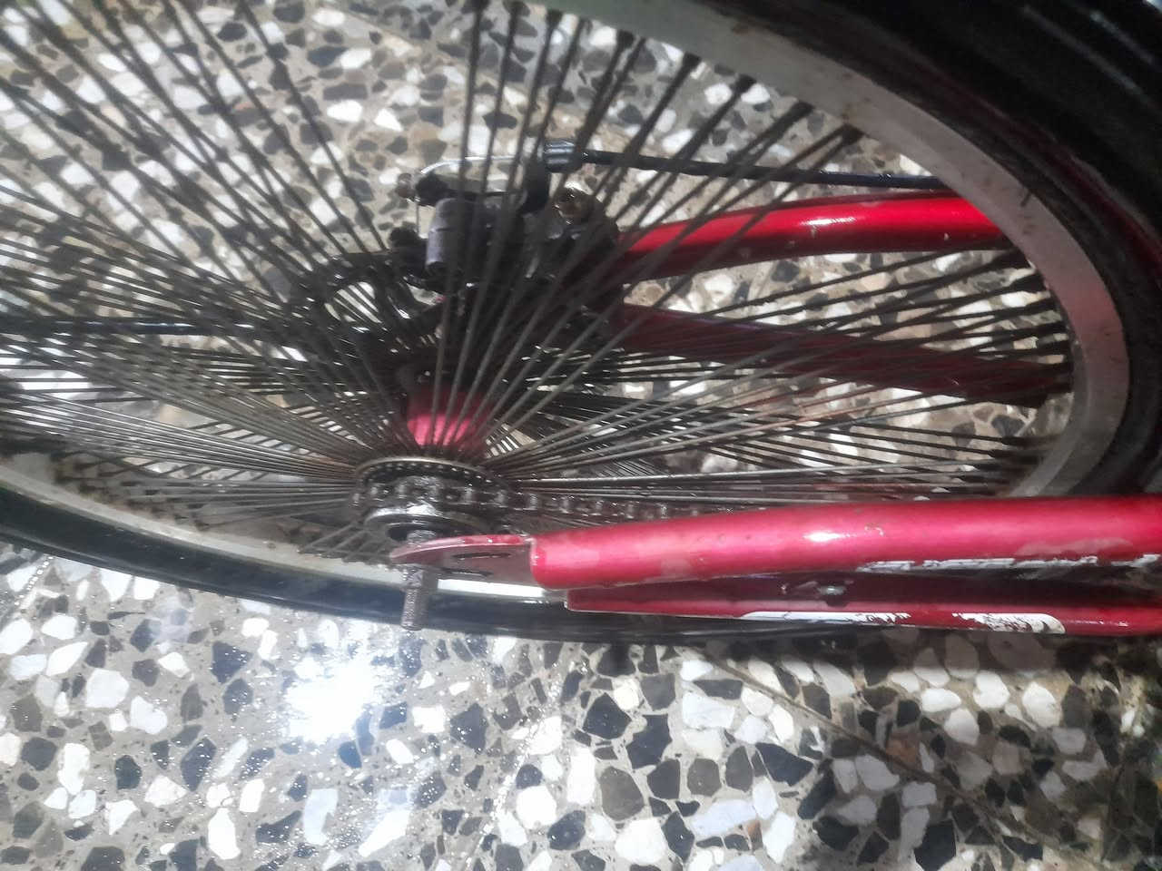 سلام عليكم عندي بايسكل ياباني لبيع ٦٥ قفل مكاني بغداد حي مهندسين اتصال ع رقم *********** بي واتساب
