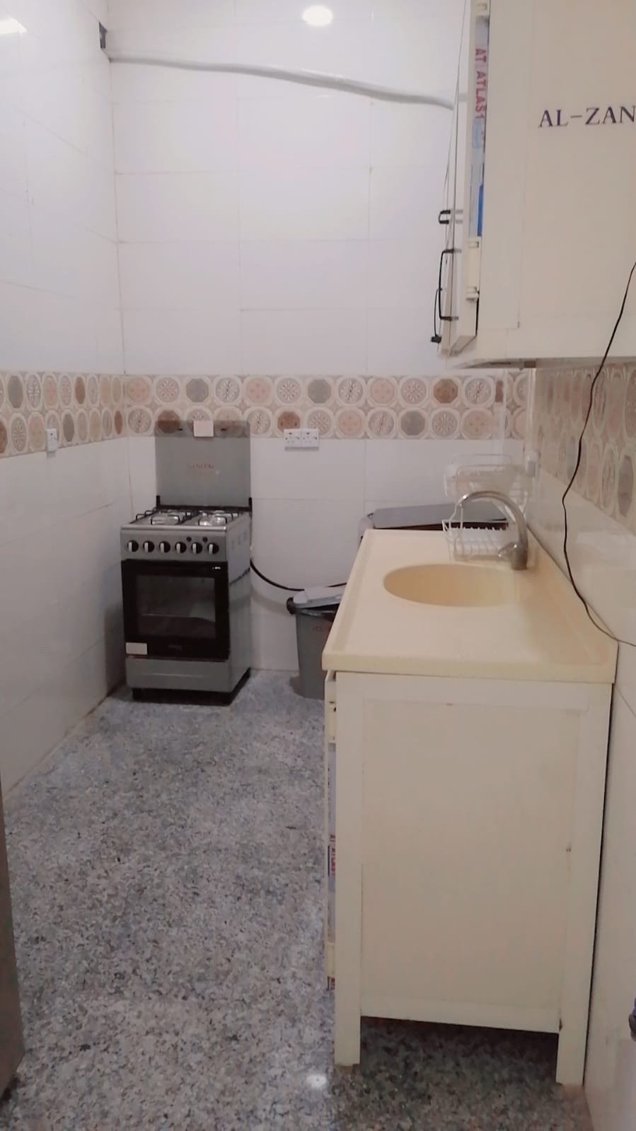 ✨ للإيجار — شقة سكنية بموقع مميز وراقي ✨

📍 زيونة / خلف دار الأزياء
ضمن منطقة هادئة ومناسبة للسكن العائلي الراقي
الفرع الثاني زيونه خلف مول زيونه
🔹 متوفرة للعوائل والشباب المحترمين( لغرض السكن فقط )
🔹 موقع ممتاز قريب من جميع الخدمات
🔹 أجواء هادئة وخصوصية عالية
🔹 مناسبة للسكن والاستقرار الطويل أو القصير
فقط لغرض السكن ممنوع أي مواضيع غير اخلاقيه داخل المكان 
✅ الإيجار متوفر: اثاث كامل ومتوفر فقط سبالات وكاونترات وسخان 
• يومي
• أسبوعي
• شهري

إذا تبحث عن الراحة، الهدوء، والموقع المميز…
فهذه الشقة توفرلك سكن مرتب بمكان راقي من أفضل مناطق بغداد 🌟

📞 للاستفسار والحجز:
***********