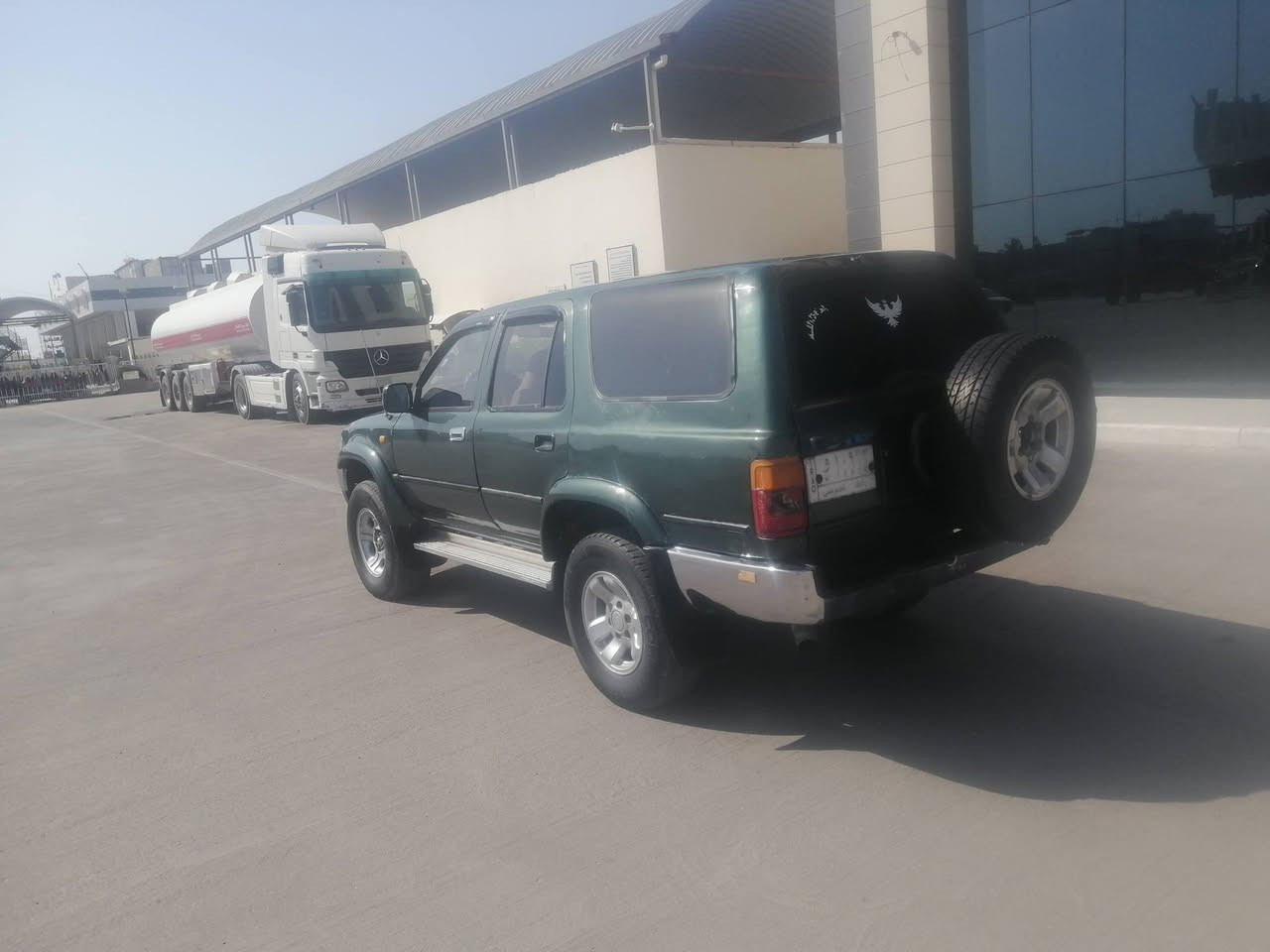 مرخصت مدير الكروب سلام عليكم اخوان هاذه رقمي *********** السعر ٤٣ تيوته  موديل ١٩٩٥ مكفوله من كل العيوب الشرعيه مكينه وكير فيفيتي جدد او تماتيك حداديه جديدة تخم تاير جديد كهربائيات كلهه شغاله دشبول جديد وبطاين مال بيان جدد وتنته جديدة ارضيه جلد رقم بغداد تحويل او وكاله اشوكت مايعجبك العنوان البصره الجمهوريه وشراي يتصل ويدلل وسعر ٤٣ اسف مامتواجد على نت
