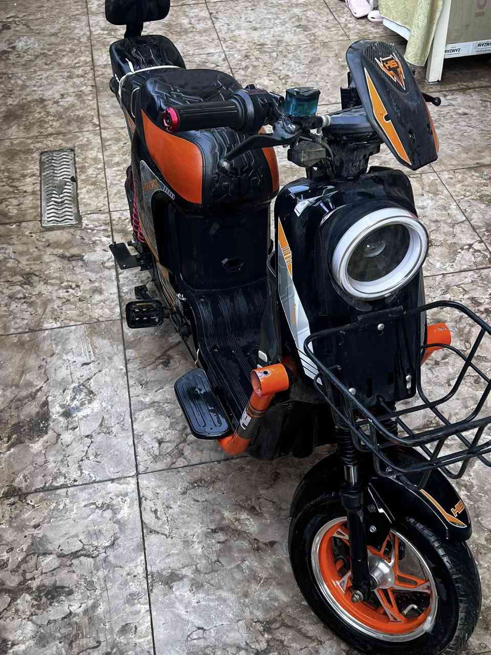 بايسكل شحن H900
موديل 2025
مواصفات كامله 
بصمة تشغيل ، بي نقوصات بسيطة
المكان : كربلاء حي النقيب
السعر 400 وبي مجال
للأستفسار اكثر ***********
