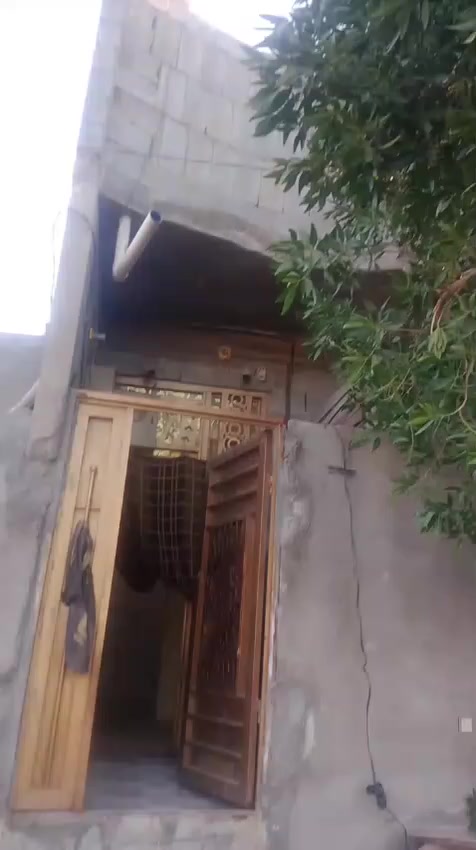 بيت لليجار 200 الشهر المنطقه حي الرباب جاي من سيطرة البراهيمية
‏‪0778 071 2878‬‏ بيه وتساب
