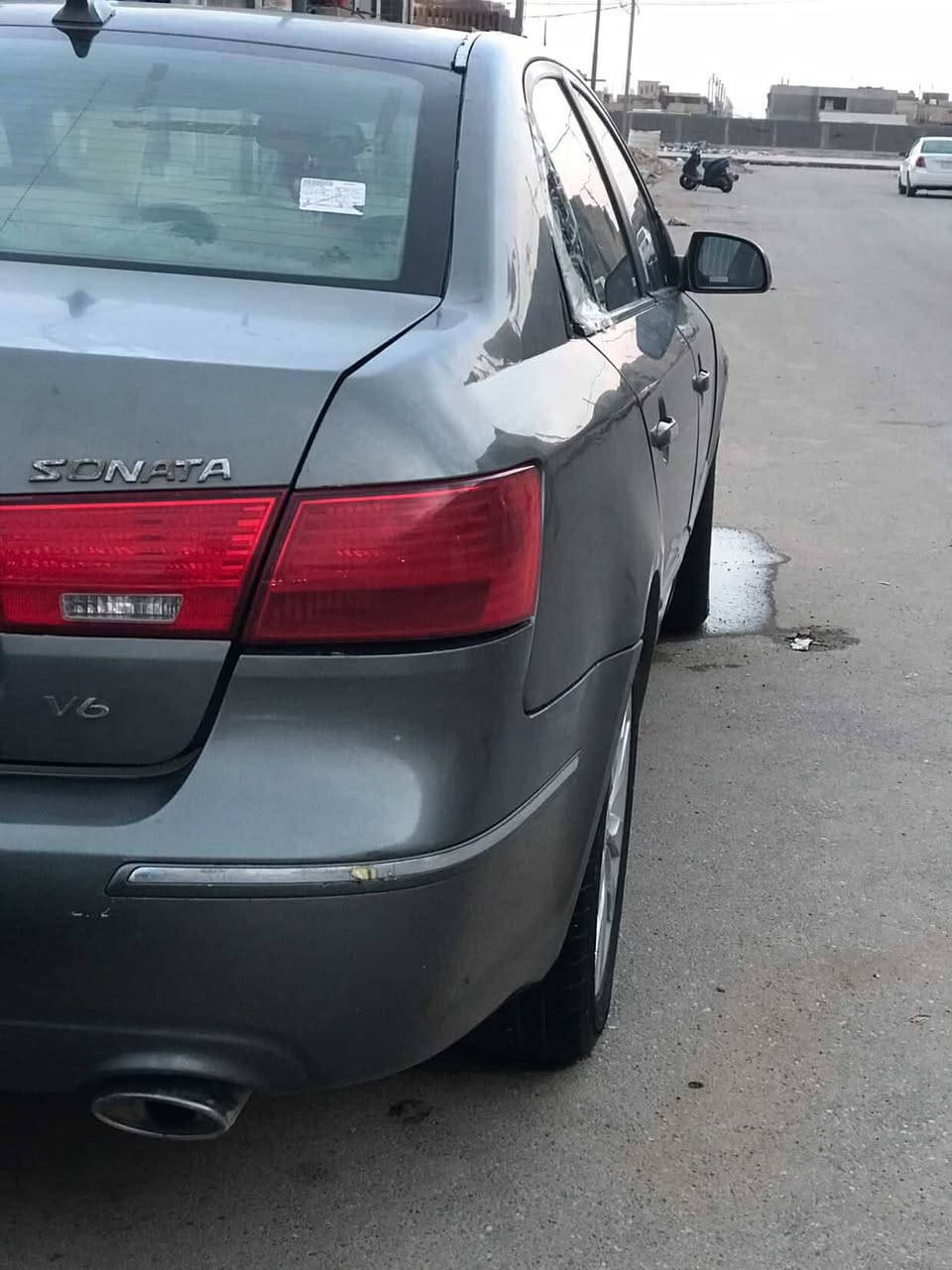 بسم لله الرحمنٰ الرحيم
السلام عليكم 
سوناتا 2009
لمتدد
فول موصفات 
فتحه طكتين
كشن كهرباء
مثبت سرعه
تحكم ستيرن 
تدفئه كشنات اماميه
تبريد ثلج
مكينه 3300
رقم بغداد باسمي انكليزي
سنويه 27
وارد امريكي بدون دواخل مكفوله
مصبوغه عام اثر جراد وتكشير 
مكينه بيها خيط بخار 
ترايل للبصره وشرط 200
بيها نواقص قليله جداً
السعر 83 وبيها مجال
العنوان/ واسط طريق بغداد كوت ناحية (تاج الدين) 
للاسفسار/***********
