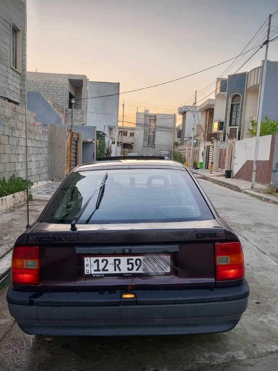 السلام عليكم اوبل فگترا حجم 18 موديل 1992 رقم جديد سنويه ل2030باسمي شرط التحويل كابون بانزين بيها سلايت بور  مركزي طخم امامي وخلفي شرط سياره بلا ضرر وبلا صبغ طخم تايرات جديد هزا ما ساقطه محرك گير شرط كهربائياتها كلها شغاله سياره بلاديه ونضيفه السعر (37)وبيها مجال للاستفسار الاتصال على الارقام
(***********)
(***********
