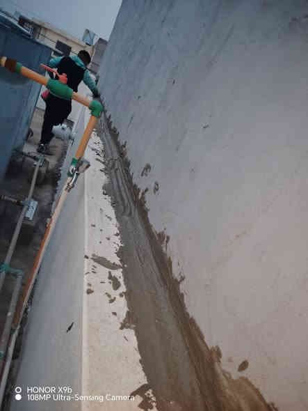 لمعالجه الحيطان كافه اعمال البناء كادر  عمل ***********
