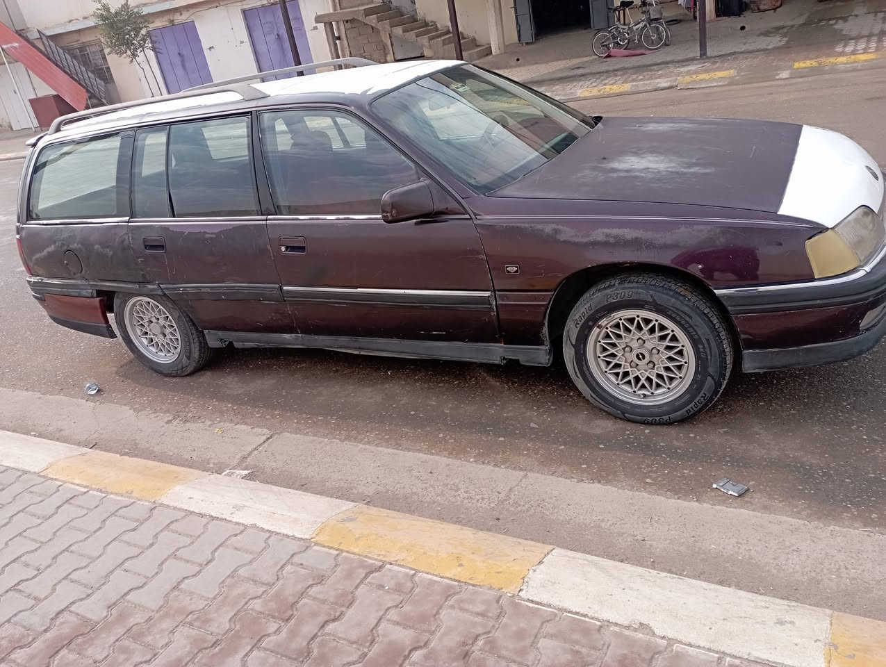 السلام عليكم ورحمة الله وبركاته
اوبل ستيشن موديل 1991
محرك بطة VVT-i
2500
رقم كركوك ألماني شرط التحويل 
السعر 24 بيها مجال قليل 
العلم الحي العسكري 
***********
