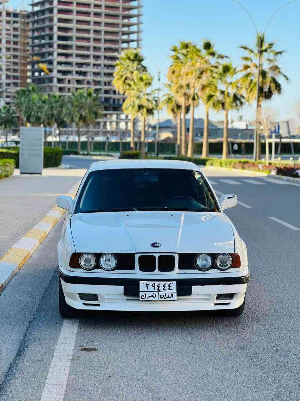 BMW /525
گێڕ ئۆتۆماتک .مەکینە کەپس .
مۆدێل 1991 کامل کراوە بە 1995 
مەکینەی 525  فەل لۆك لۆك
بەو شەرتەی سەوتی لە کەپس خۆشتر بێت
فوول مواسەفات بەس سڵایت نیە
سەیارەکە زۆر بەقەوەتە ماشاءالله 
قفل مەرکەزی
دوو جام کارەبای
هەیکەلی لەسەر دەقی شەریکە ماوە 
دەعامی پێش و پشتی M
پەردە بیلادی شەریکە
كارەبایی گێچ بەنزین حەماوە مەزبوت
هیچ سبوغی نیە پێش و دوای كەپسە سەیارەكە
پێشودوای تازە داگیراوە کامل بەشەرت
سەیارەکە زۆر جوان ماوەتەوە
کارەبای کامل مەزبوت
سەیارەکە ئەوەلیاتە سەنەوی گیراوە وەصلی لەگەلە
سعر 35 وەرەقە و کەمێك مەجال
شوێن / هەولێر
بۆزانیای زیاتر نامە بنێرن لەخزمەت دام. أربيل, العراق


**إذا كنت صاحب هذا الإعلان وتريد حذفه لأي سبب، رجاءا أرسل رسالة إلى الدعم الفني**
